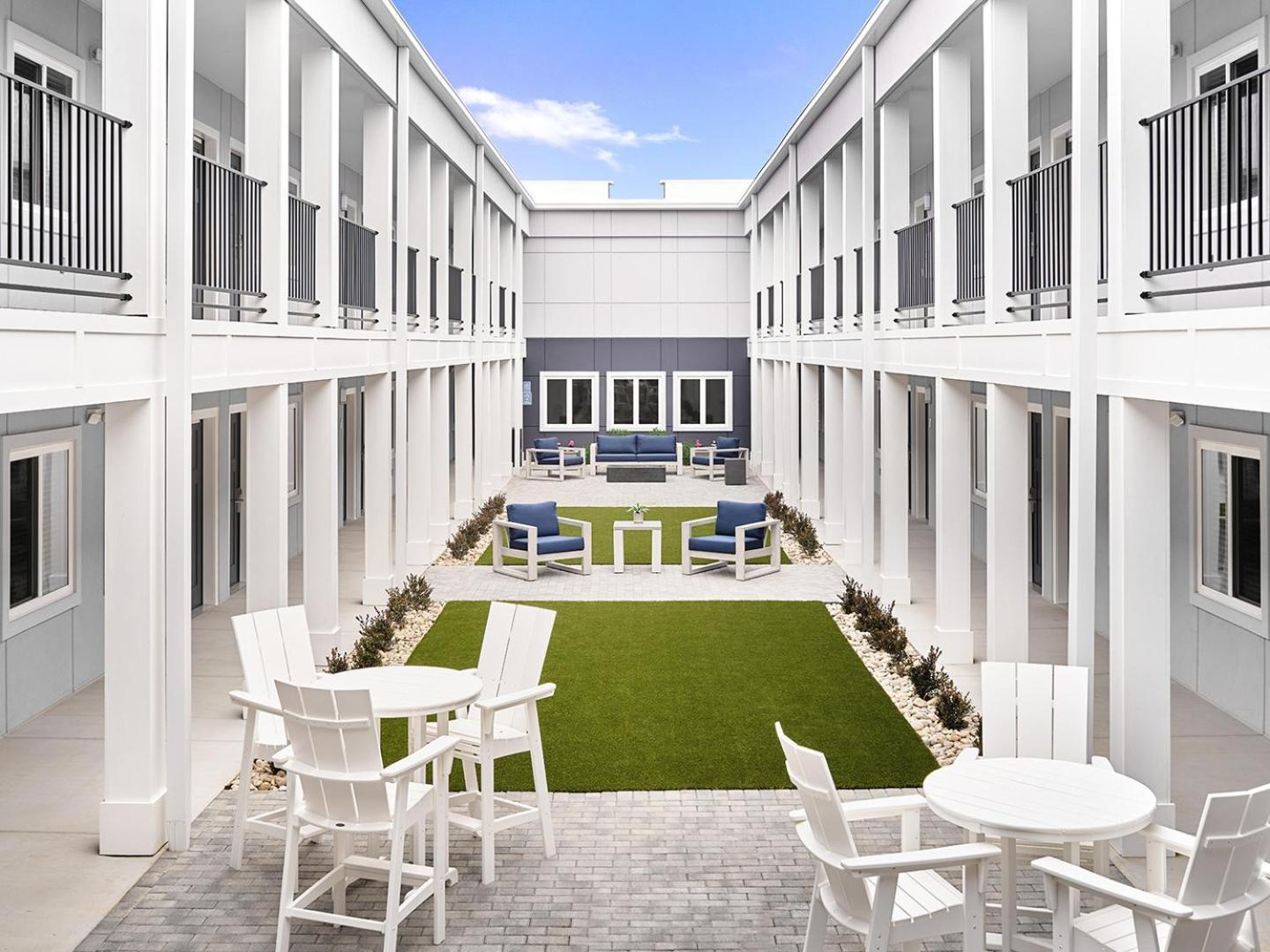 Hotel Stayapt Greenville-haywood Mall 3*